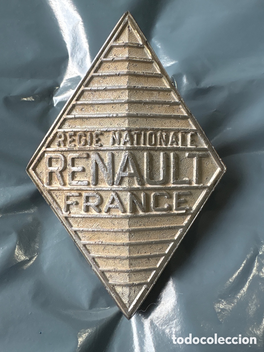 Voitures et Motocyclettes: Antigua insignia de Renault francesa (A18)