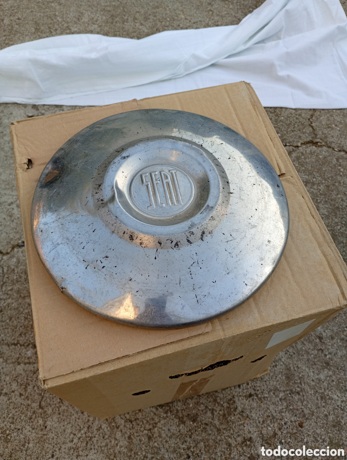 Coches y Motocicletas: Tapacubos seat antiguo 1430 1500 600