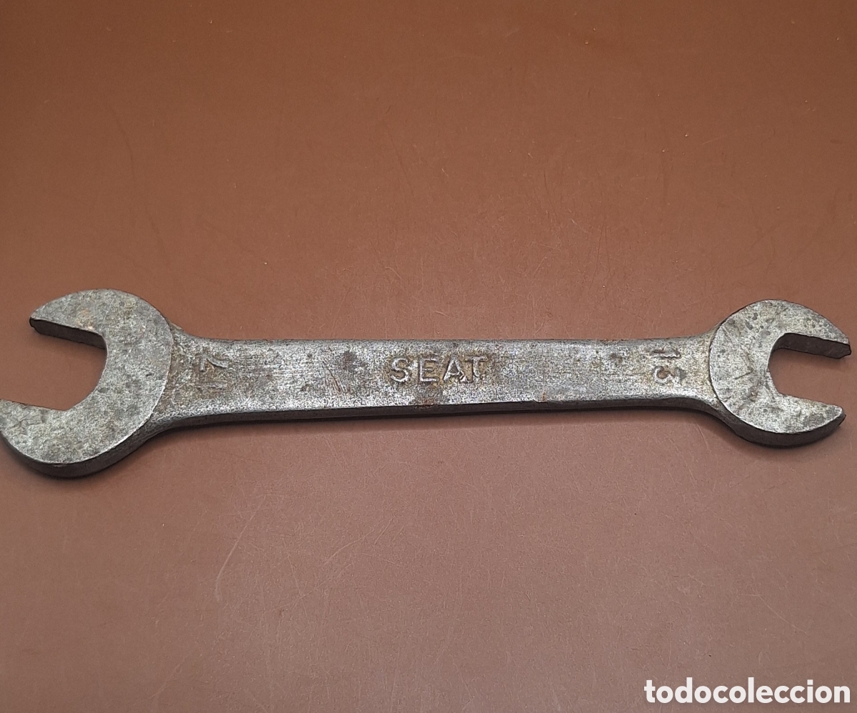 Coches y Motocicletas: Antigua Llave Fija Seat 13 - 17
