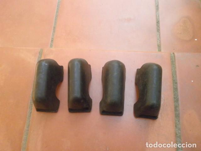 Coches y Motocicletas: PROTECTORES MASCOTAS MORRIS 1100 ACCESORIO DE &Eacute;POCA.