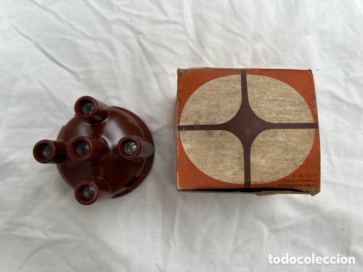 Coches y Motocicletas: Tapa de distribuidor delco CAM 4 cilindros coche cl&aacute;sico NOS nueva en caja original