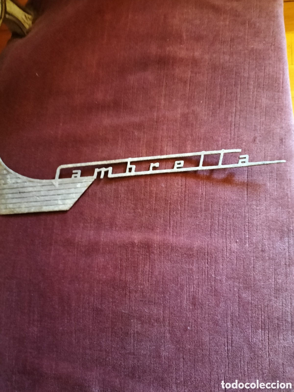 Coches y Motocicletas: Lambretta. Embellecedor. A&ntilde;os 50-60.