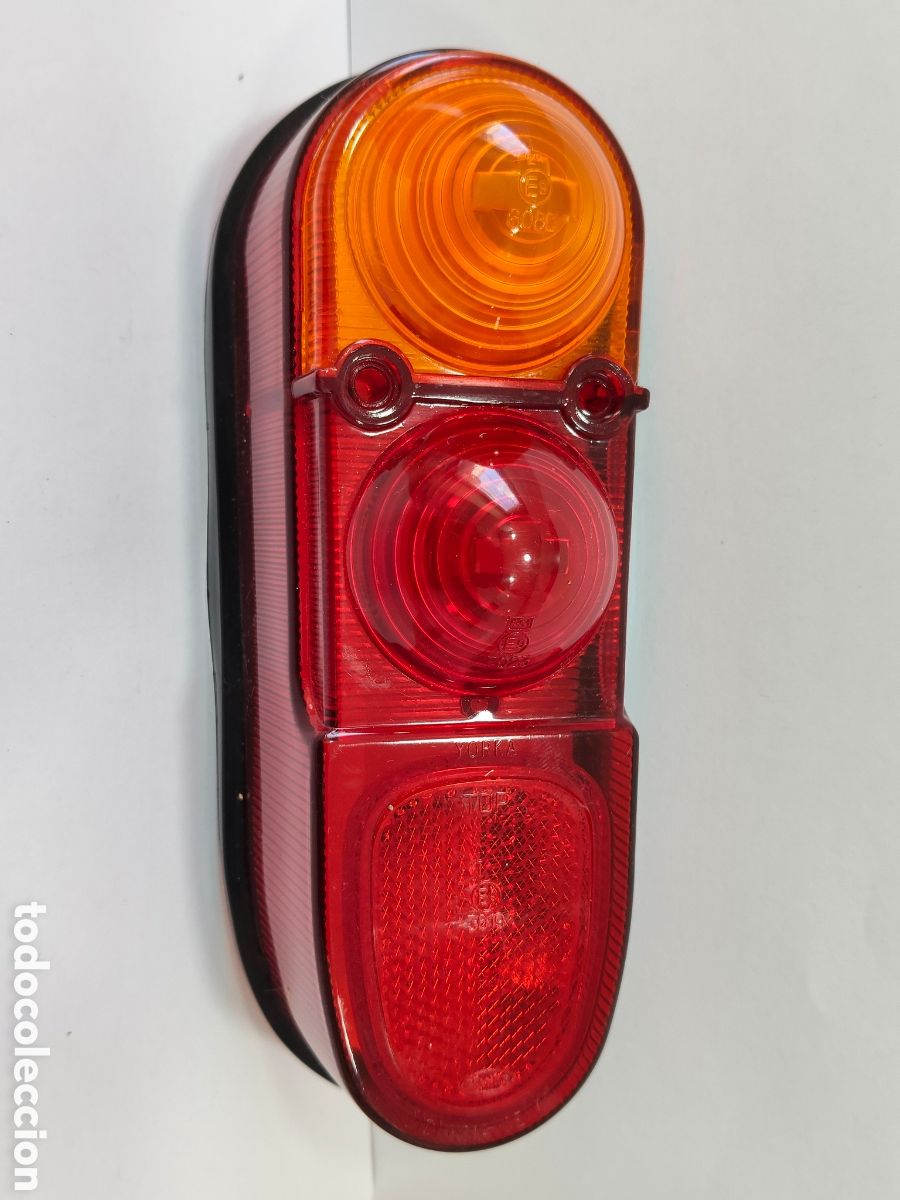 Coches y Motocicletas: PILOTO TULIPA TRASERA RENAULT 4 NUEVO NUNCA USADO INTERMITENTE LUZ DE FRENO
