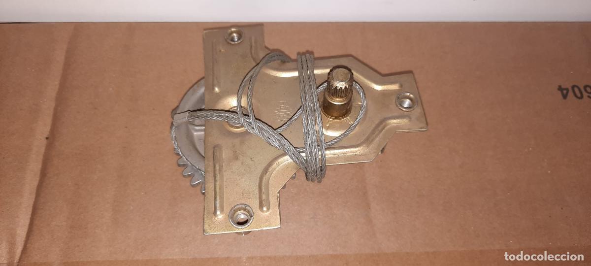 Coches y Motocicletas: ALZACRISTALES SEAT 850 4 P.,POSTERIOR