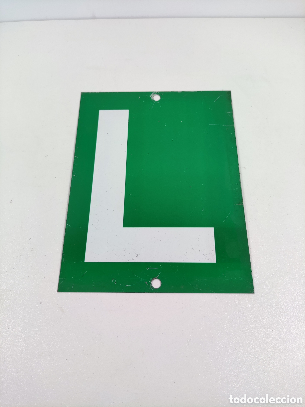 Coches y Motocicletas: Chapa-placa de L de pr&aacute;cticas autoescuela Seat Renault Citro&euml;n Simca Authi Vespa Montesa Bultaco