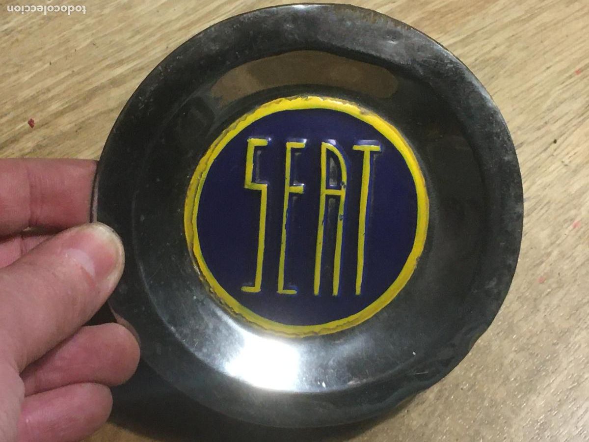 Voitures et Motocyclettes: sean placa pieza metalica embellecedor de la llanta de los neumaticos antiguo pintura esmaltada