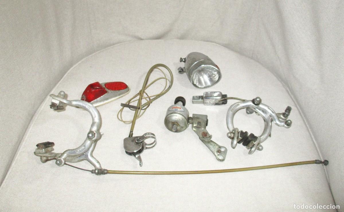 Coches y Motocicletas: LOTE DE 7 PIEZAS DE RECAMBIO PARA BICICLETA ANTIGUA. FRENOS WEINMANN, DINAMO, FARO Y OTROS.