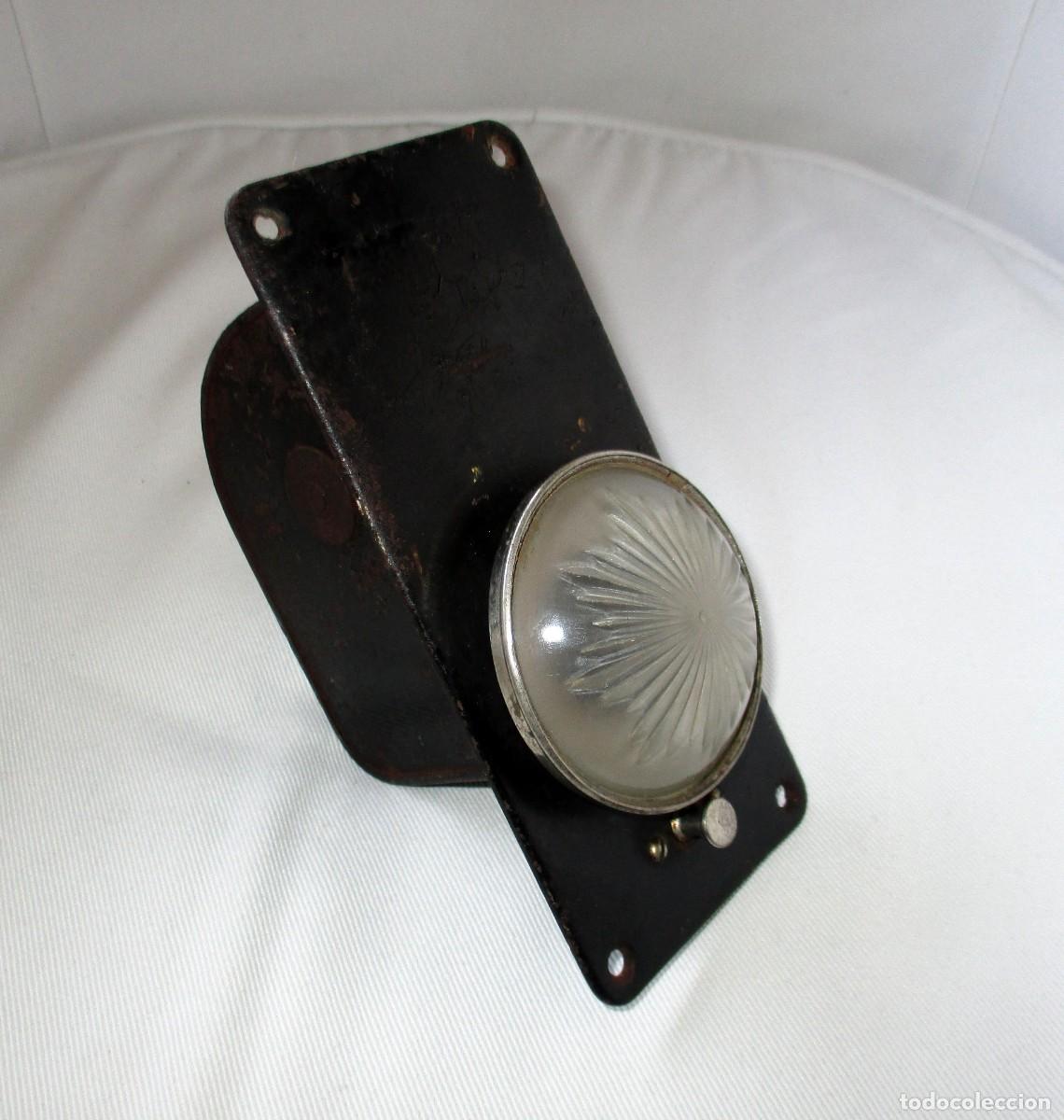 Autos und Motorr&auml;der: LUZ DE CORTES&Iacute;A CON PULSADOR PARA VEH&Iacute;CULO CL&Aacute;SICO DE LOS A&Ntilde;OS 30.