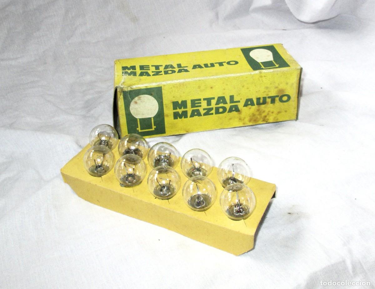 Coches y Motocicletas: METAL AUTO MAZDA. CAJA DIEZ BOMBILLAS FARO TRASERO ESF&Eacute;RICA 22. A 6V Y 15 W.