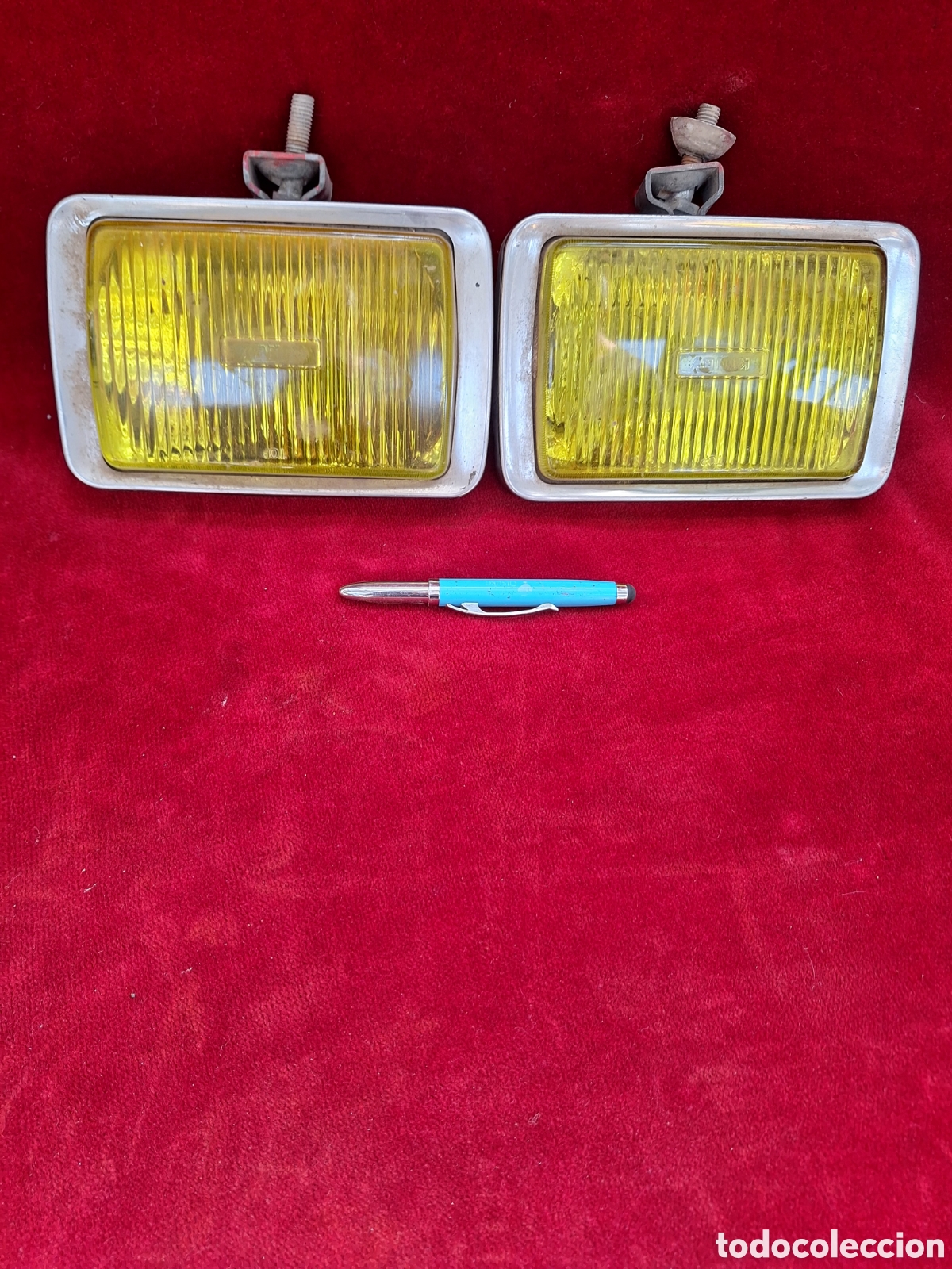 Coches y Motocicletas: Lote 2 antiguos faros antiniebla marca Kinsy!