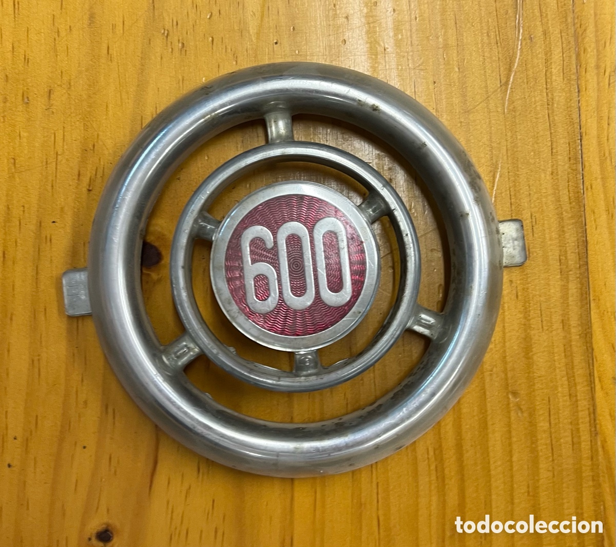 Coches y Motocicletas: Anagrama de un 600 (pl&aacute;stico)