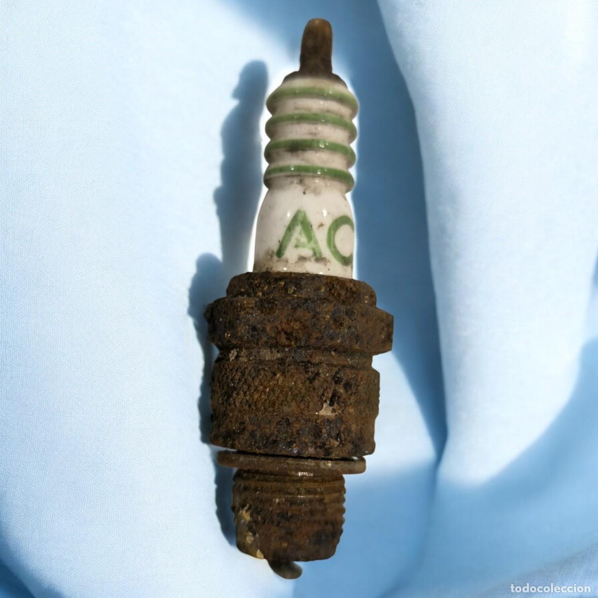 Coches y Motocicletas: Buj&iacute;a Antigua AC &ndash; Pieza Mec&aacute;nica Vintage &ndash; Coleccionismo Automovil&iacute;stico