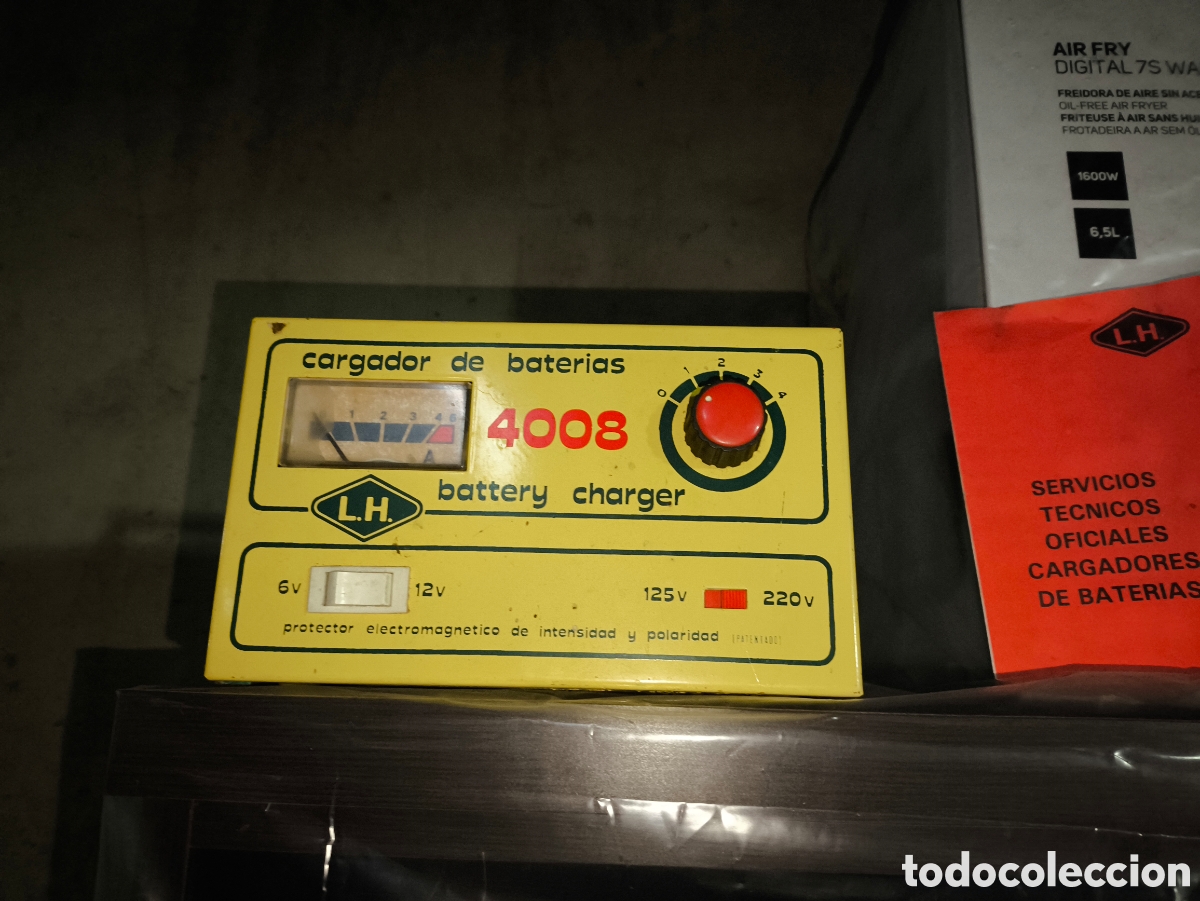 Coches y Motocicletas: Cargador bater&iacute;a 12v vintage