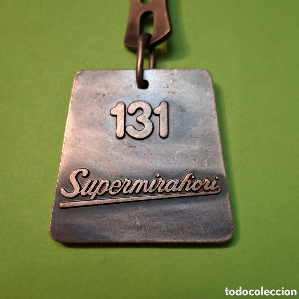 Coches y Motocicletas: SEAT 131 SUPERMIRAFIORI - LLAVERO ANTIGUO - TEMATICA MOTOR AUTOMOVIL COCHE - RARO DIFICIL