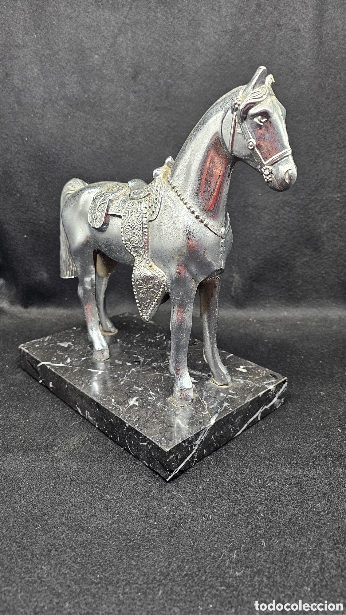 Coches y Motocicletas: Antigua decoraci&oacute;n de capo para camiones americanos