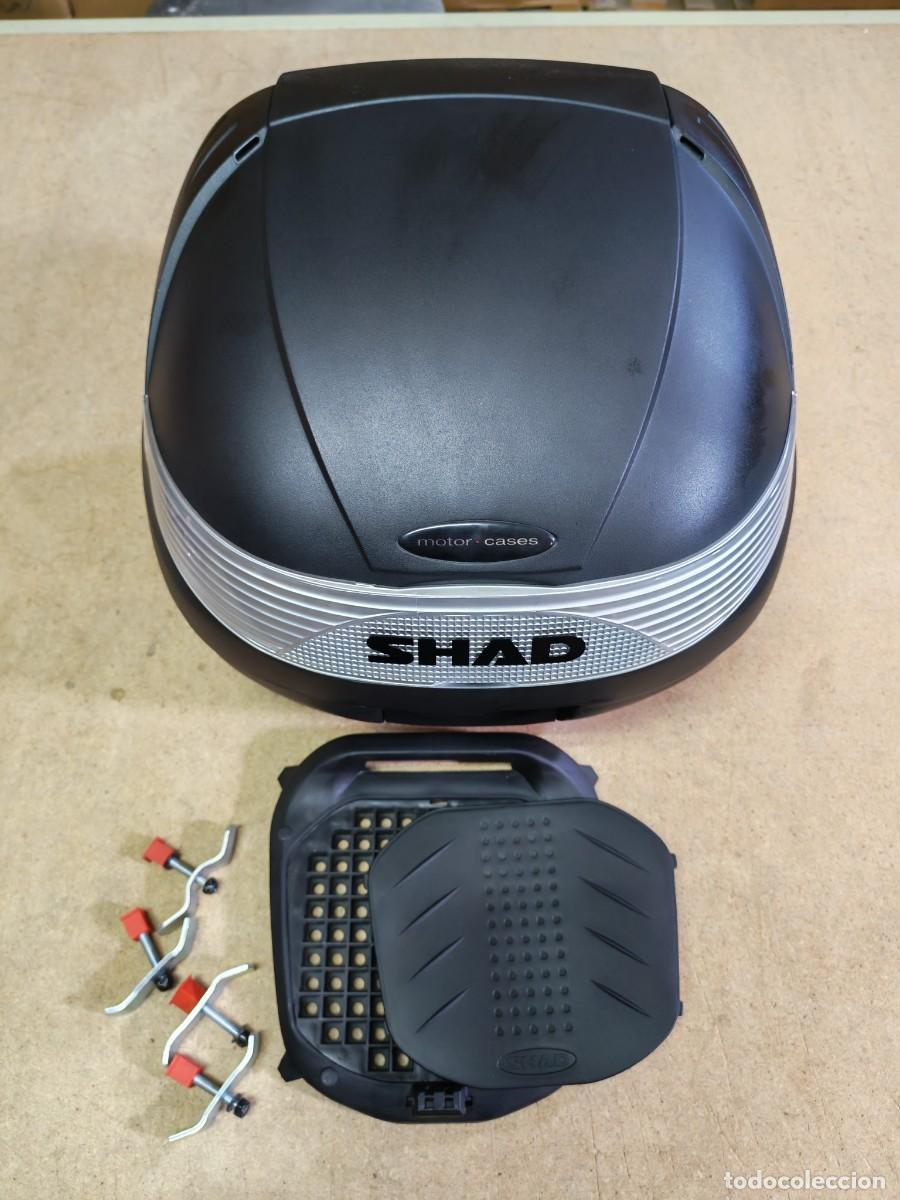 Coches y Motocicletas: COFRE - BAUL SHAD 29 CON TODOS LOS ACCESORIOS PARA INSTALACION - COMO NUEVO