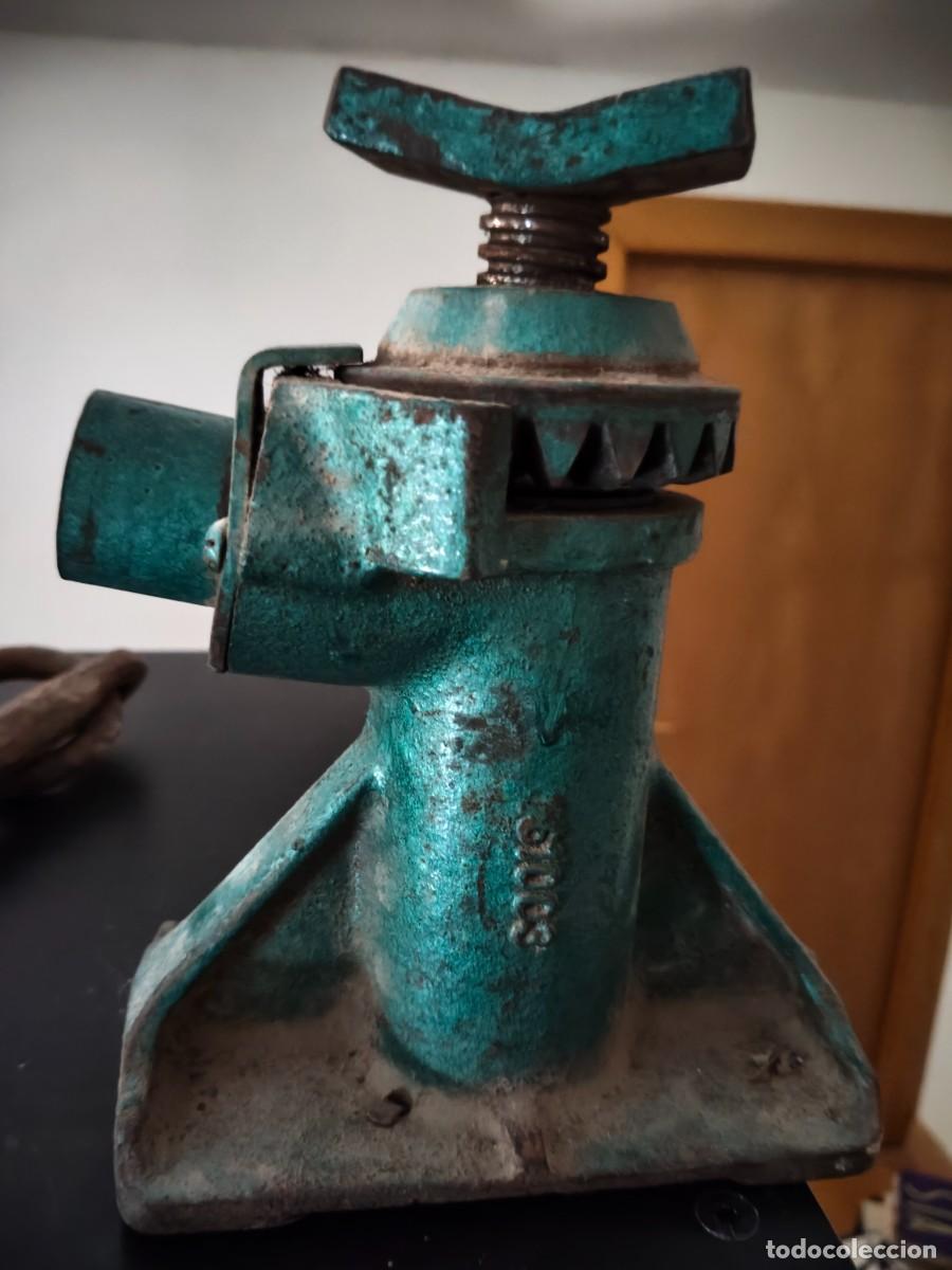 Coches y Motocicletas: Gato de Land Rover. Sin varilla