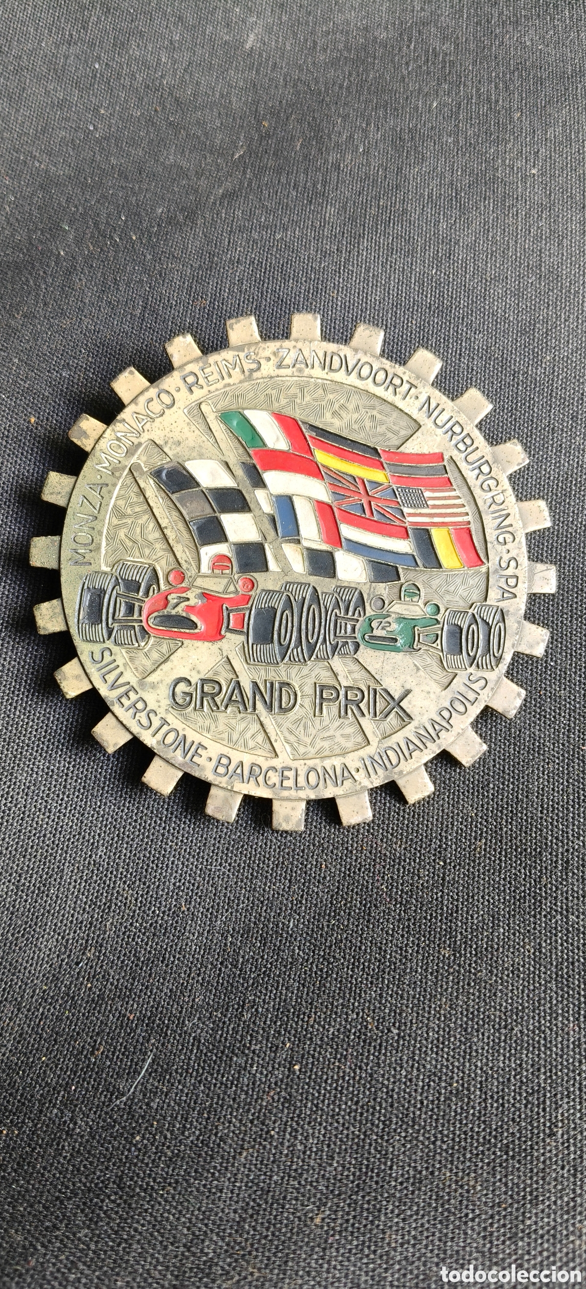 Coches y Motocicletas: CIRCA 1960 GRAN PRIX FORMULA 1 BADGE - BARCELONA - INDIANAPOLES - SILVERSTONE -NURBURGING