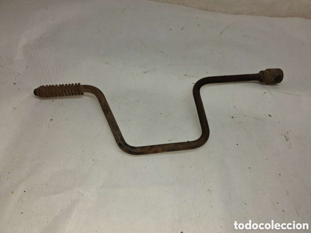 Coches y Motocicletas: Llave manivela coche antiguo