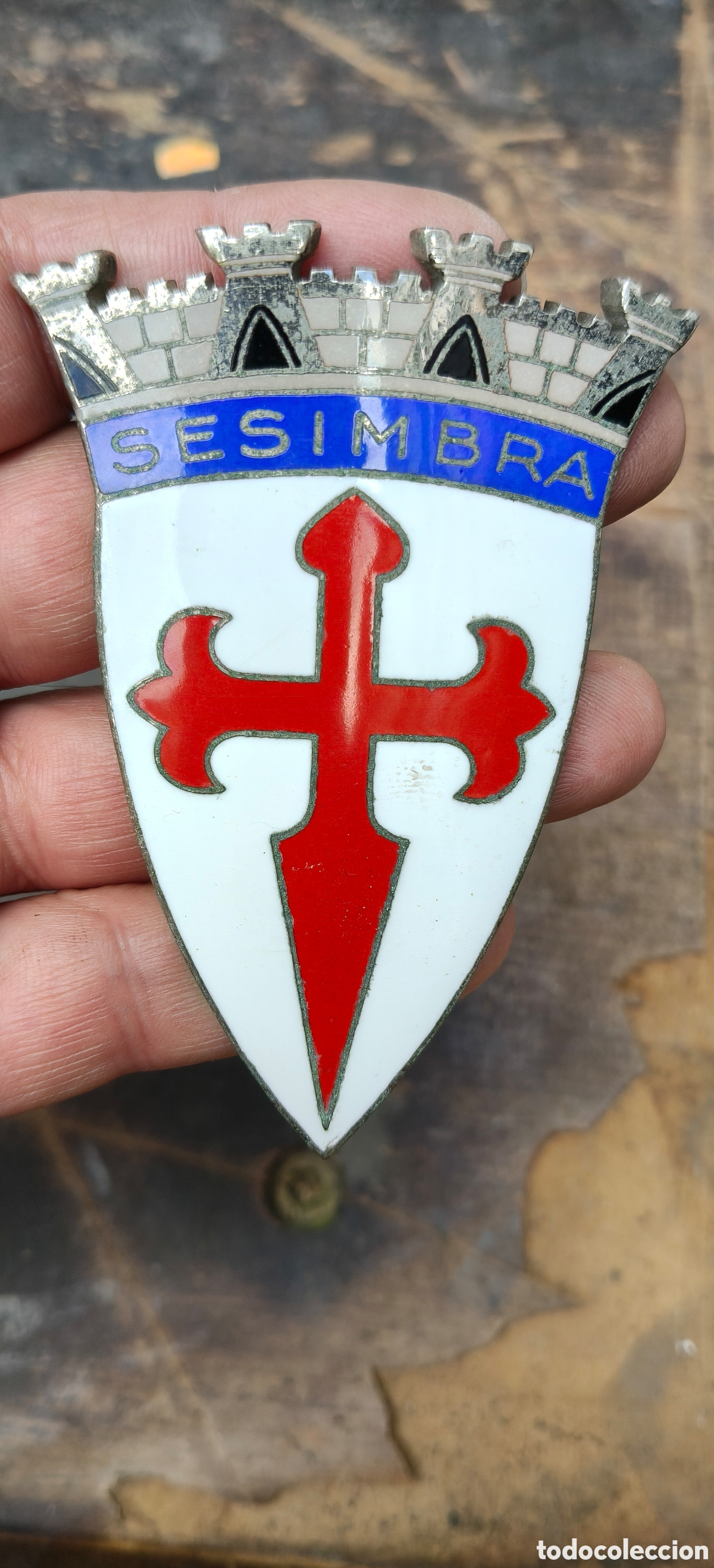 Carros e motociclos: INSIGNIA COCHE ANTIGUO - EMBLEMA PARA CARRO INSIGNIA CIDADE DE SESIMBRA RARO