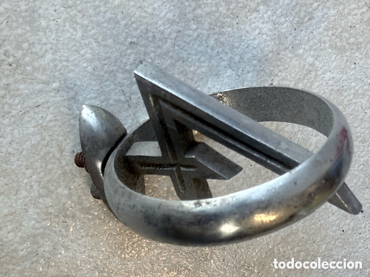 Coches y Motocicletas: Emblemas coche antiguo Renault 4