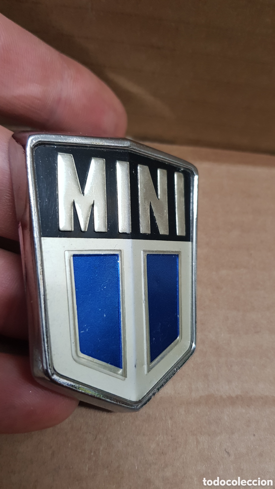 Voitures et Motocyclettes: Insignia Mini Cooper