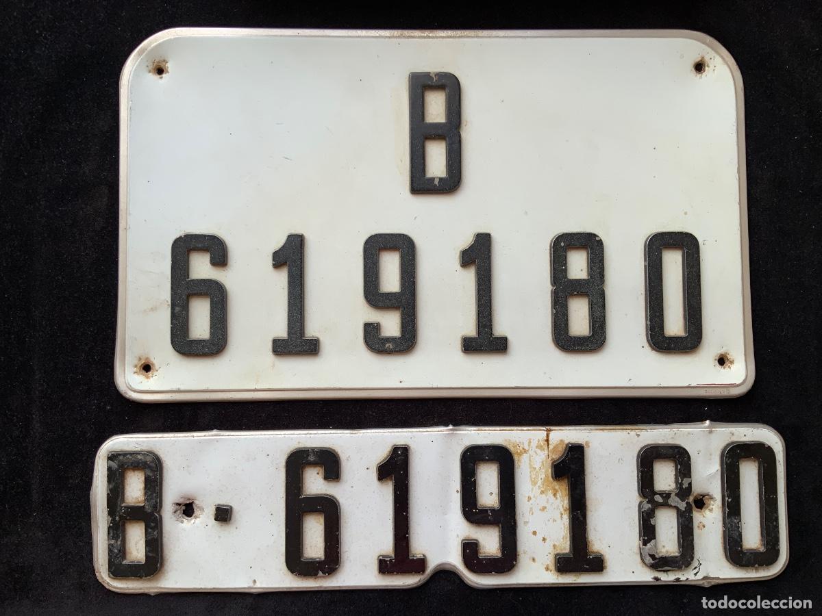 Coches y Motocicletas: Matriculas o placa delantera y trasera de vehiculo o coche a&ntilde;o 1968, Barcelona.