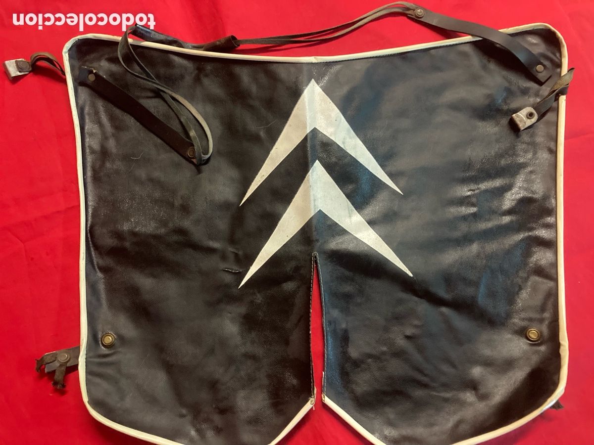 Coches y Motocicletas: PROTECTOR DE FRIO O BUFANDA PARA CITROEN 2CV MODELO ANTIGUO