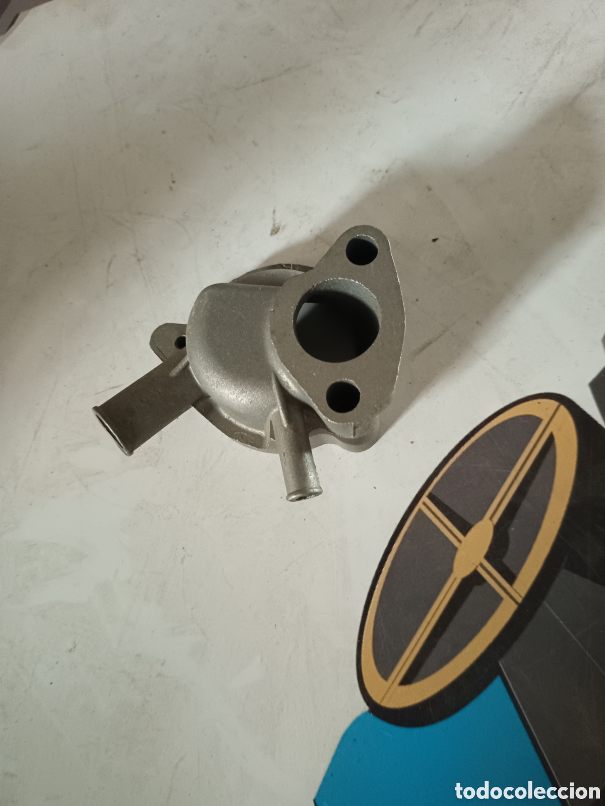Coches y Motocicletas: Seat 850 tapa termostato