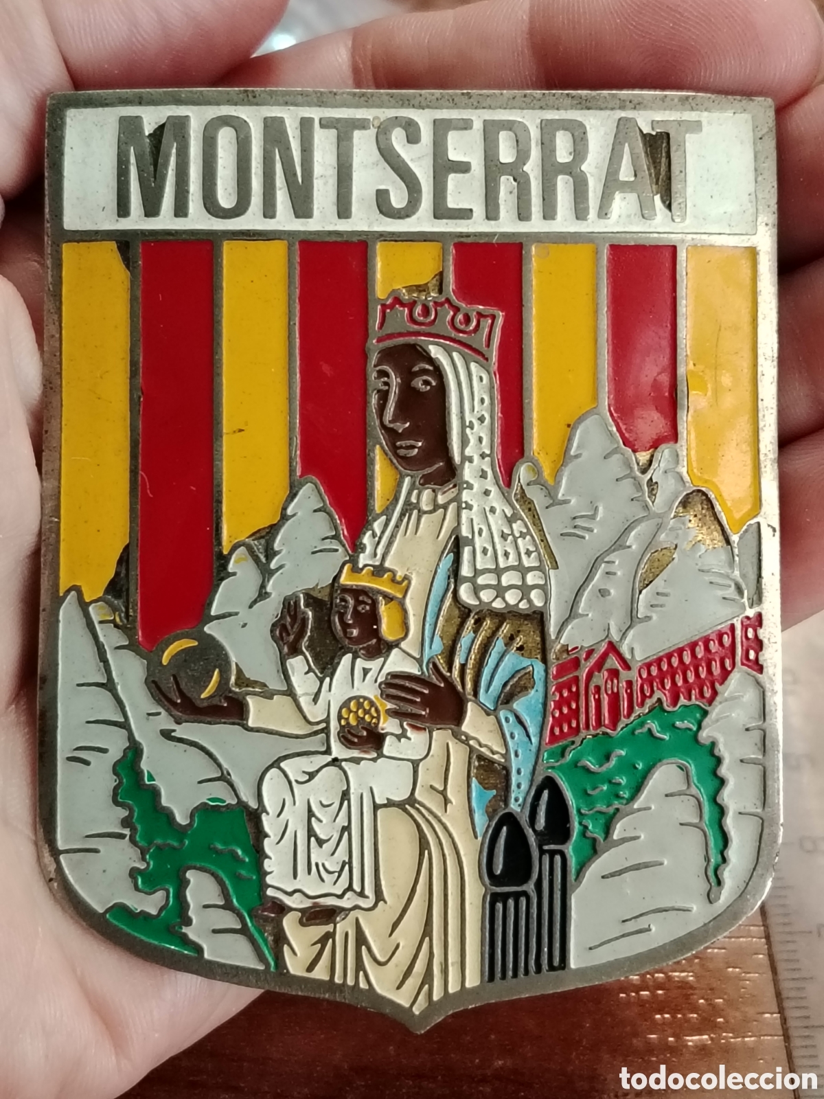 Coches y Motocicletas: Chapa antigua virgen de Montserrat para moto vespa