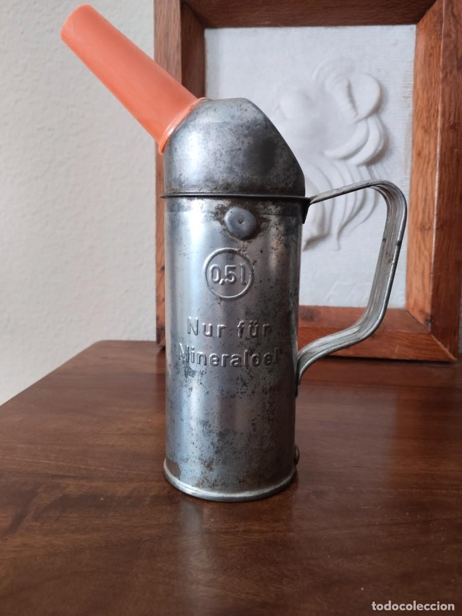 Coches y Motocicletas: Antigua aceitera motor Nur f&uuml;r Mineraloel. 0,5 litros.