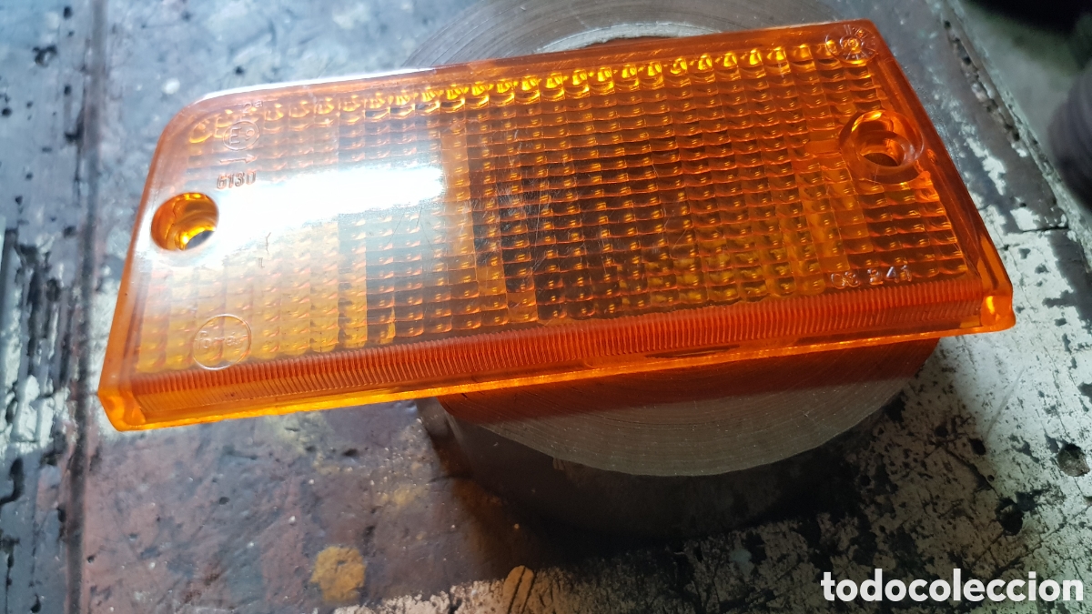 Coches y Motocicletas: Tulipa trasera derecha Seat 131