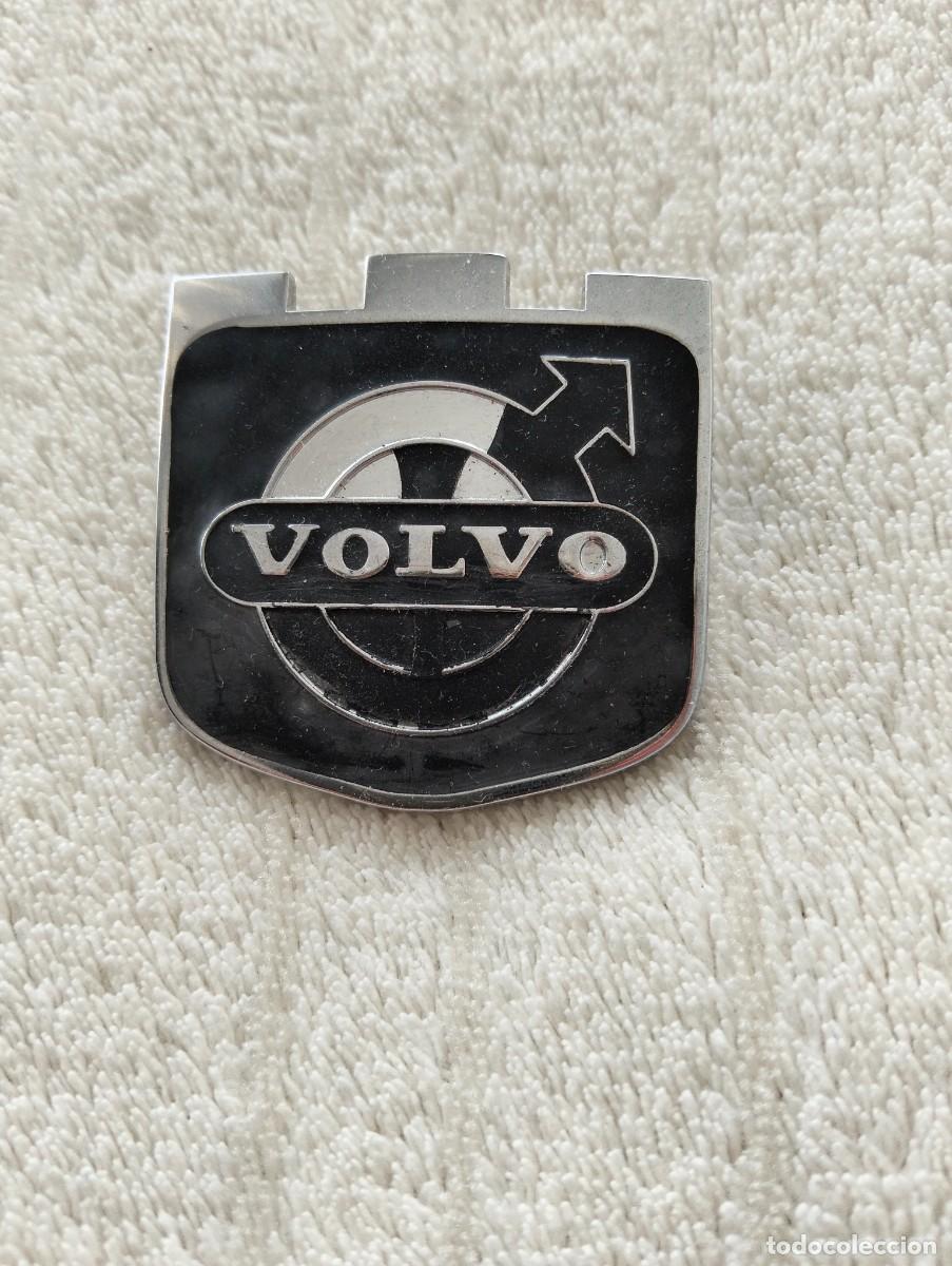 Coches y Motocicletas: Emblema de Volvo. Buenas condiciones.