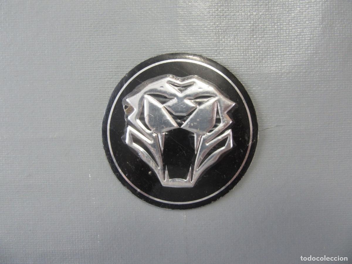 Coches y Motocicletas: Insignia de Jaguar. En aluminio.