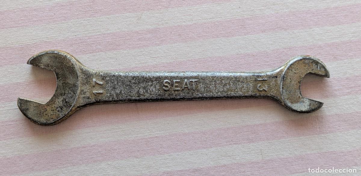 Coches y Motocicletas: Antigua llave fija 17/13 SEAT
