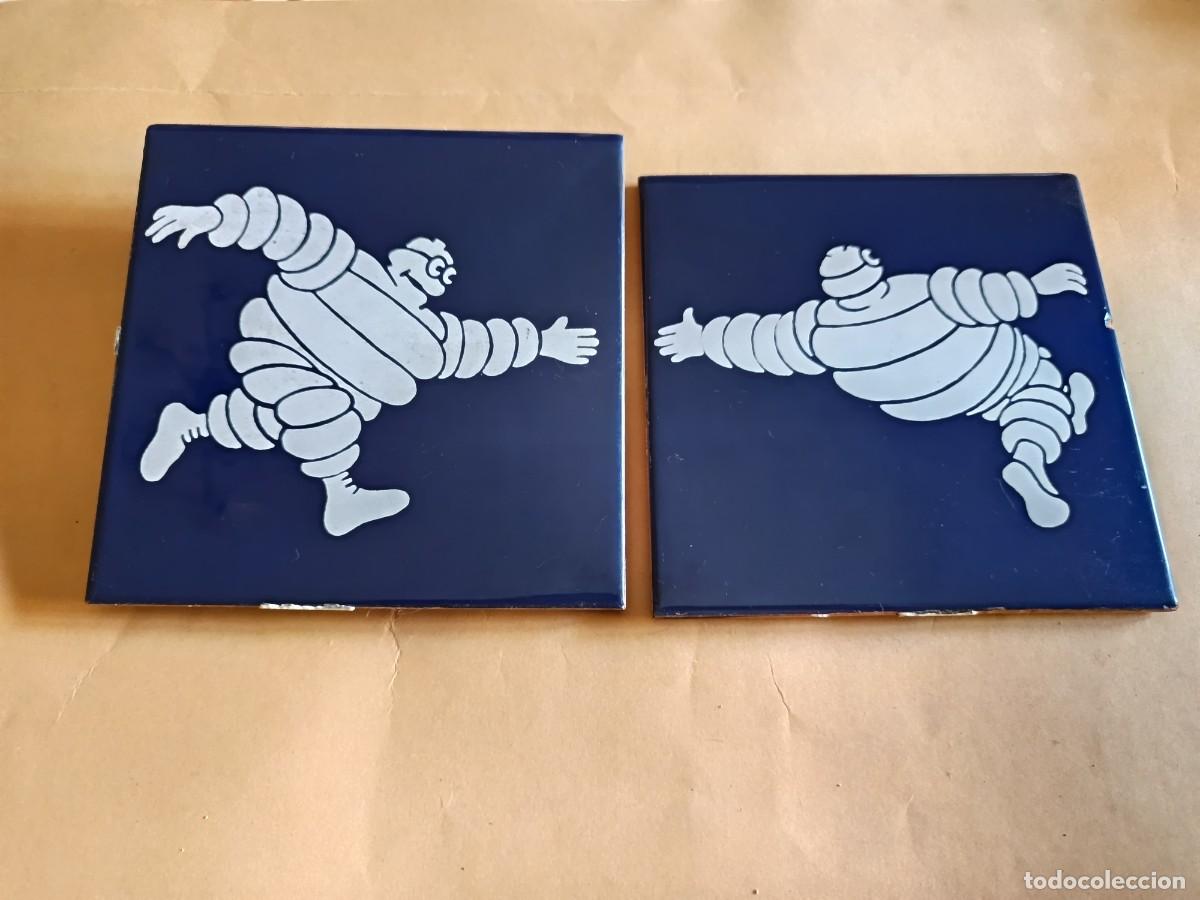 Coches y Motocicletas: Lote 2 azulejos Michelin antiguos