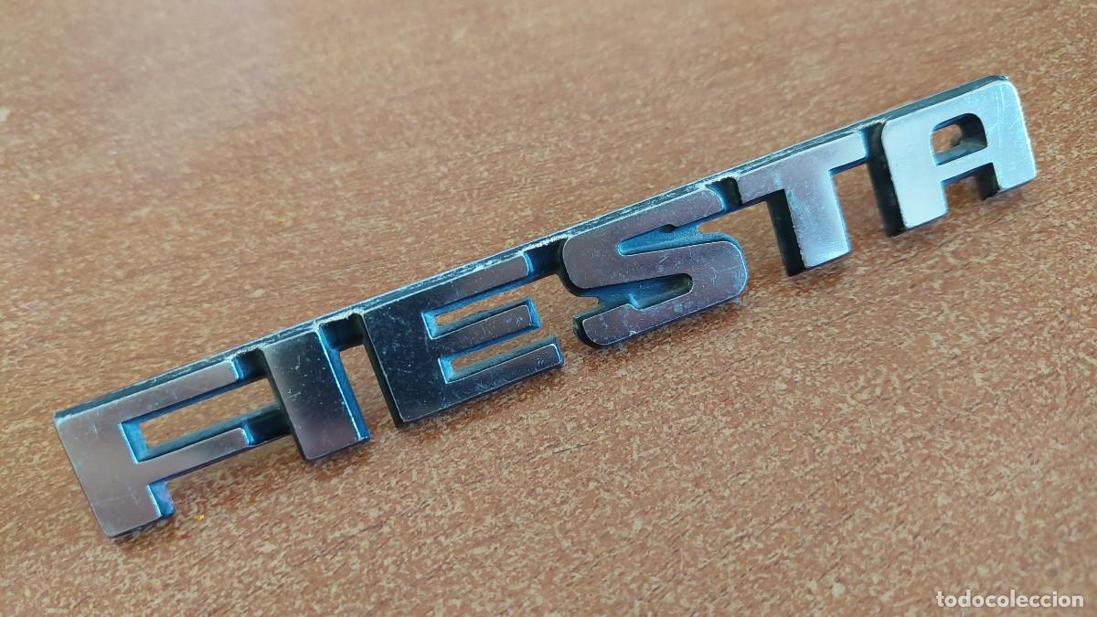 Coches y Motocicletas: Placa emblema de Ford Fiesta