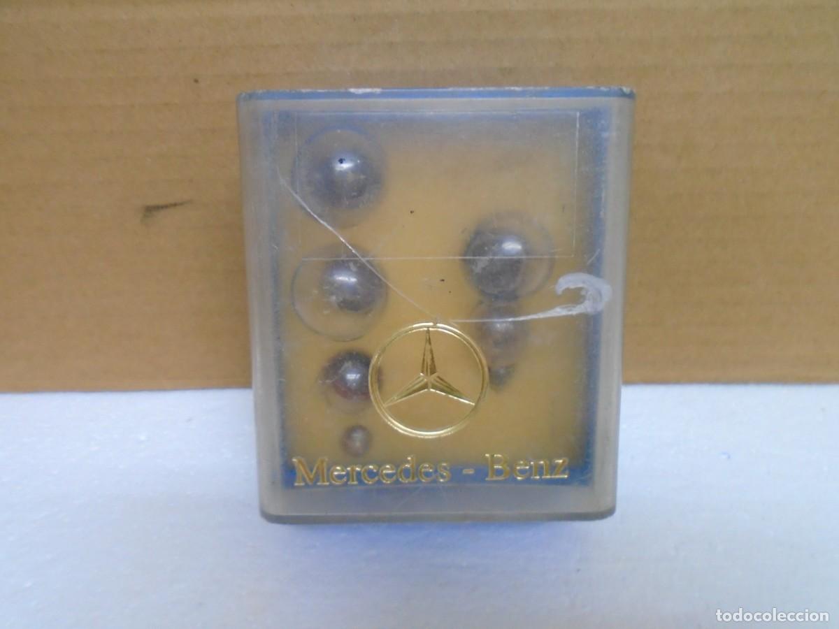 Coches y Motocicletas: ESTUCHE O KIT VINTAGE DE BOMBILLAS Y FUSIBLES DE REPUESTO DE MERCEDES - BENZ.
