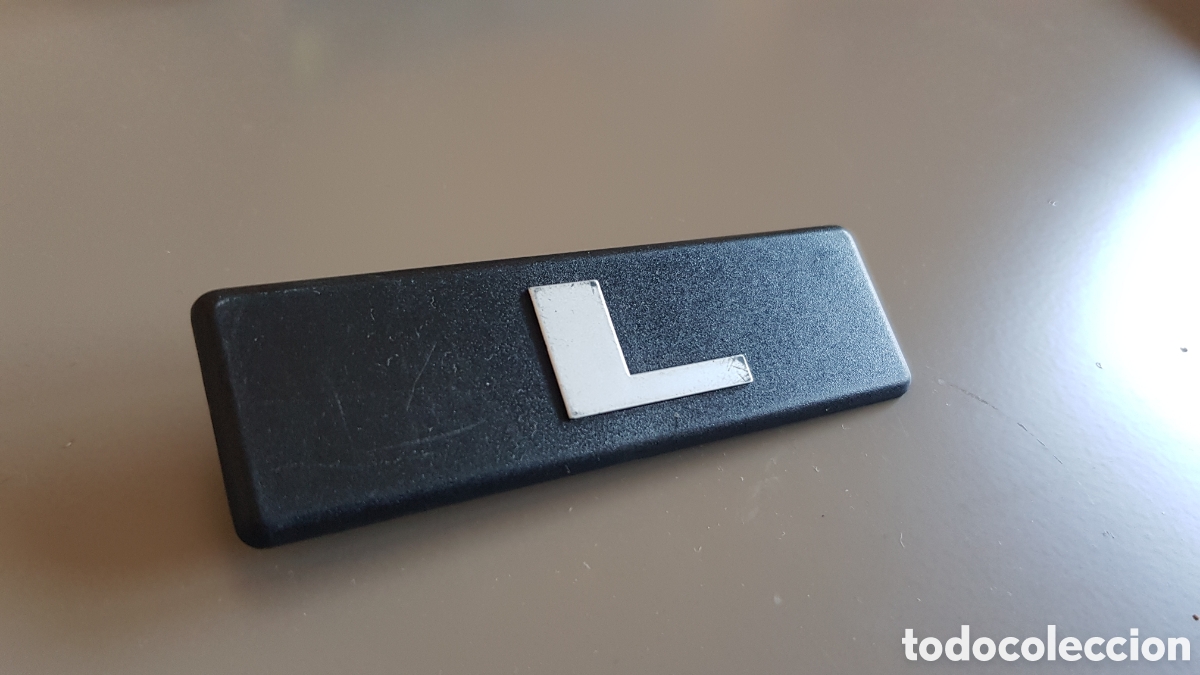 Coches y Motocicletas: Insignia lateral Seat 131 L