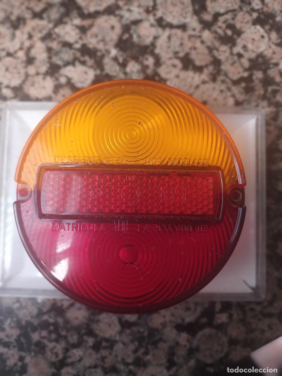 Coches y Motocicletas: TULIPA DE PILOTO TRASERO DE SEAT 850 MARCA GEMO ORIGINAL SEAT.
