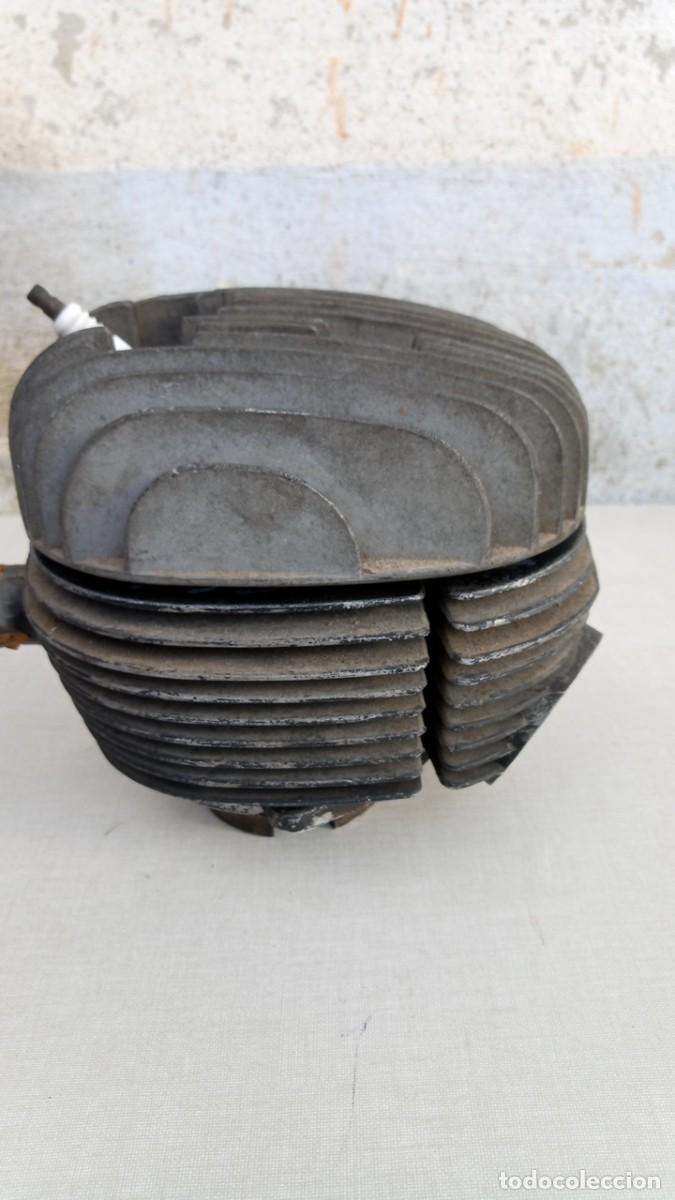 Voitures et Motocyclettes: Cilindro Moto Butaco Mercurio. Metralla?
