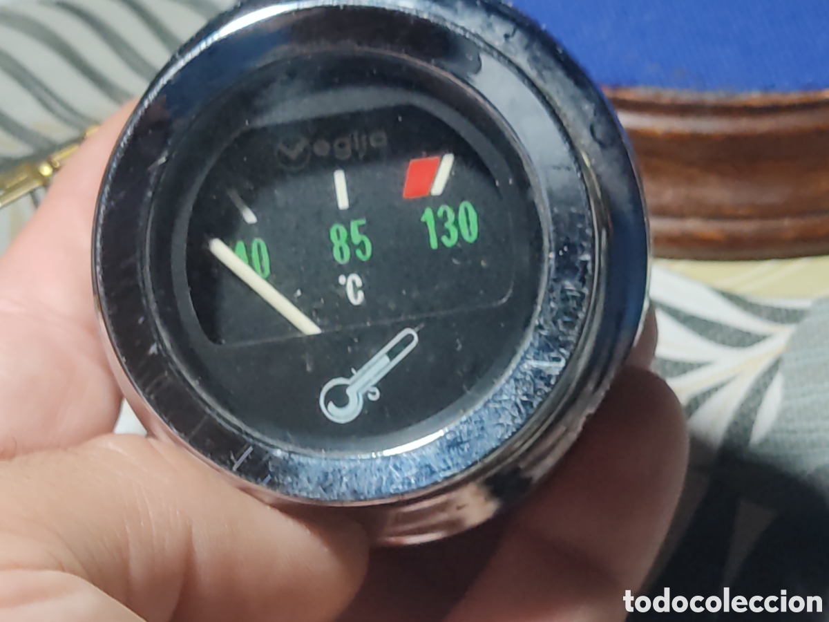 Automobili e Motociclette: Original Reloj temperatura Veglia,con embellecedor redondo plata .Vintage.
