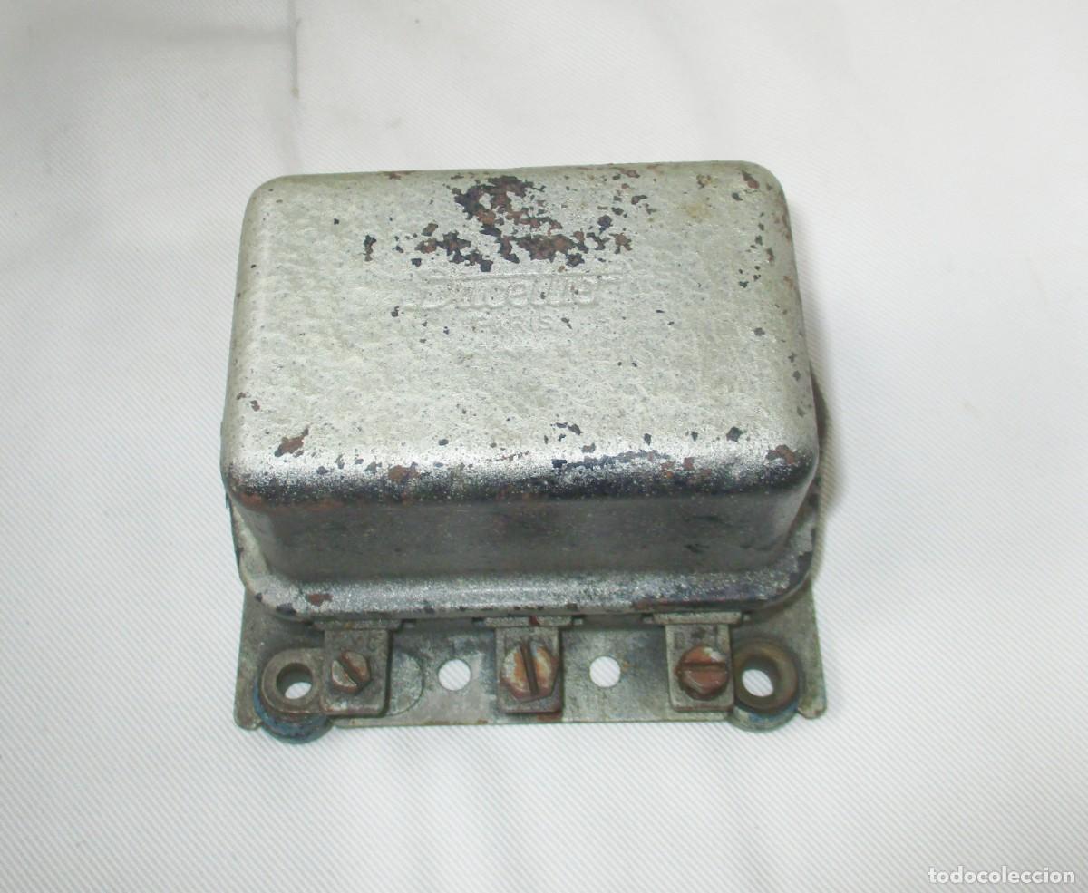 Voitures et Motocyclettes: ANTIGUO REGULADOR DUCELLIER PAR&Iacute;S A 6 VOLTIOS Y 20 AMPERIOS.
