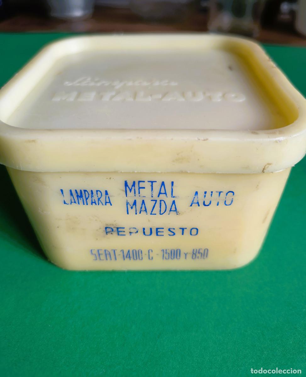 Coches y motocicletas: Caja de l&aacute;mparas SEAT 1400 C - 1500 - 850