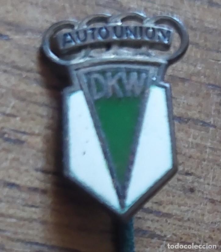 Coches y motocicletas: Antiguo emblema DKW auto union