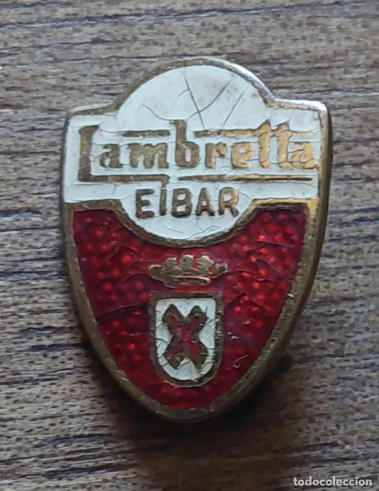 Coches y motocicletas: Antiguo emblema Lambretta Eibar