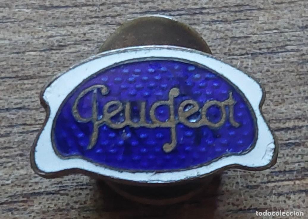 Coches y motocicletas: Antiguo emblema Peugeot