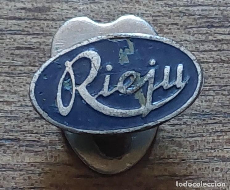 Carros e motociclos: Antiguo emblema Rieju