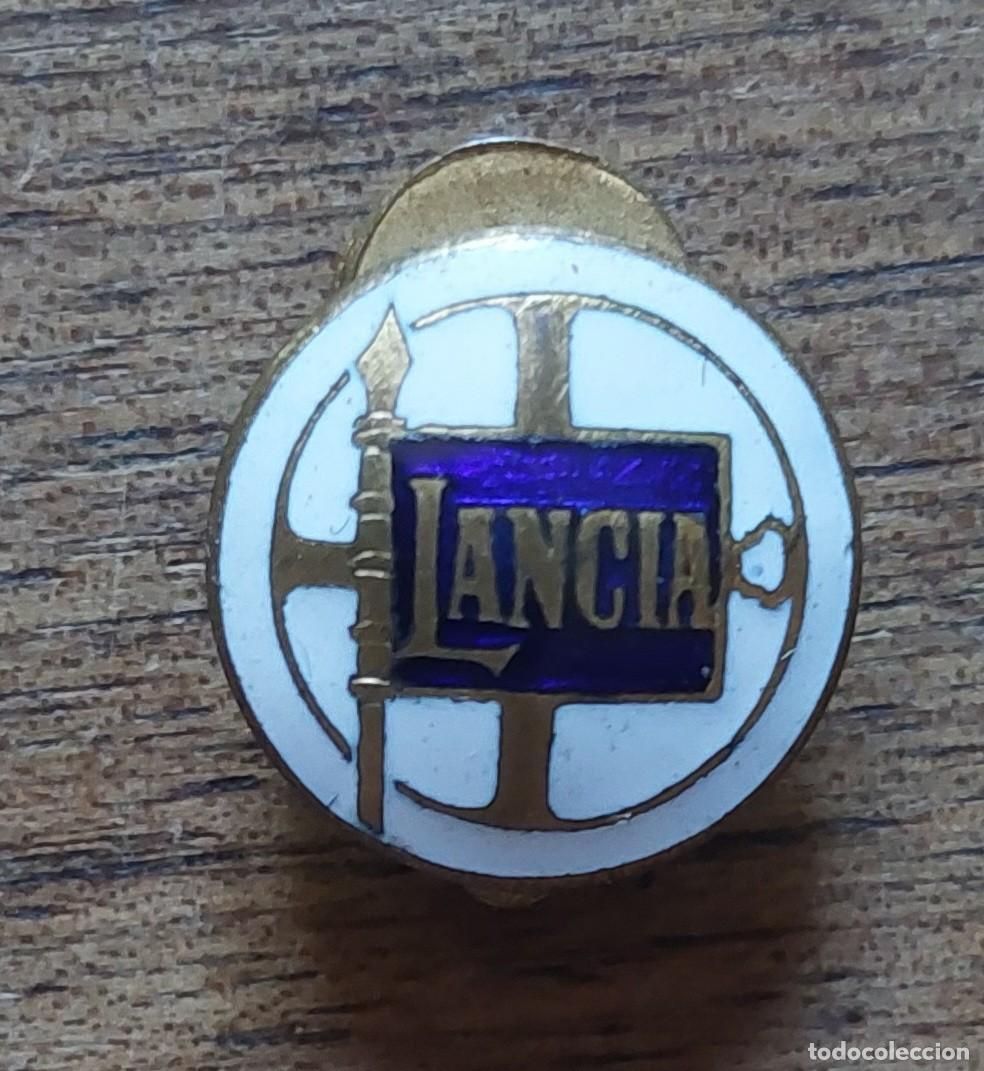 Coches y motocicletas: Antiguo emblema Lancia