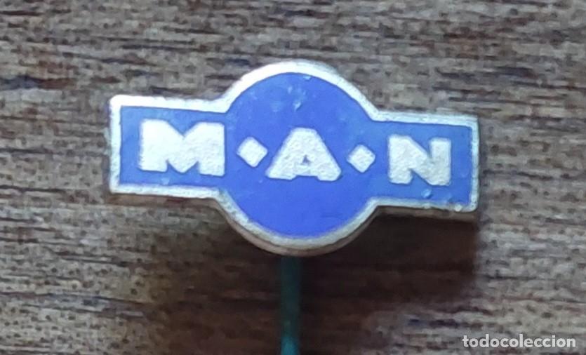 Coches y motocicletas: Antiguo emblema M.A.N